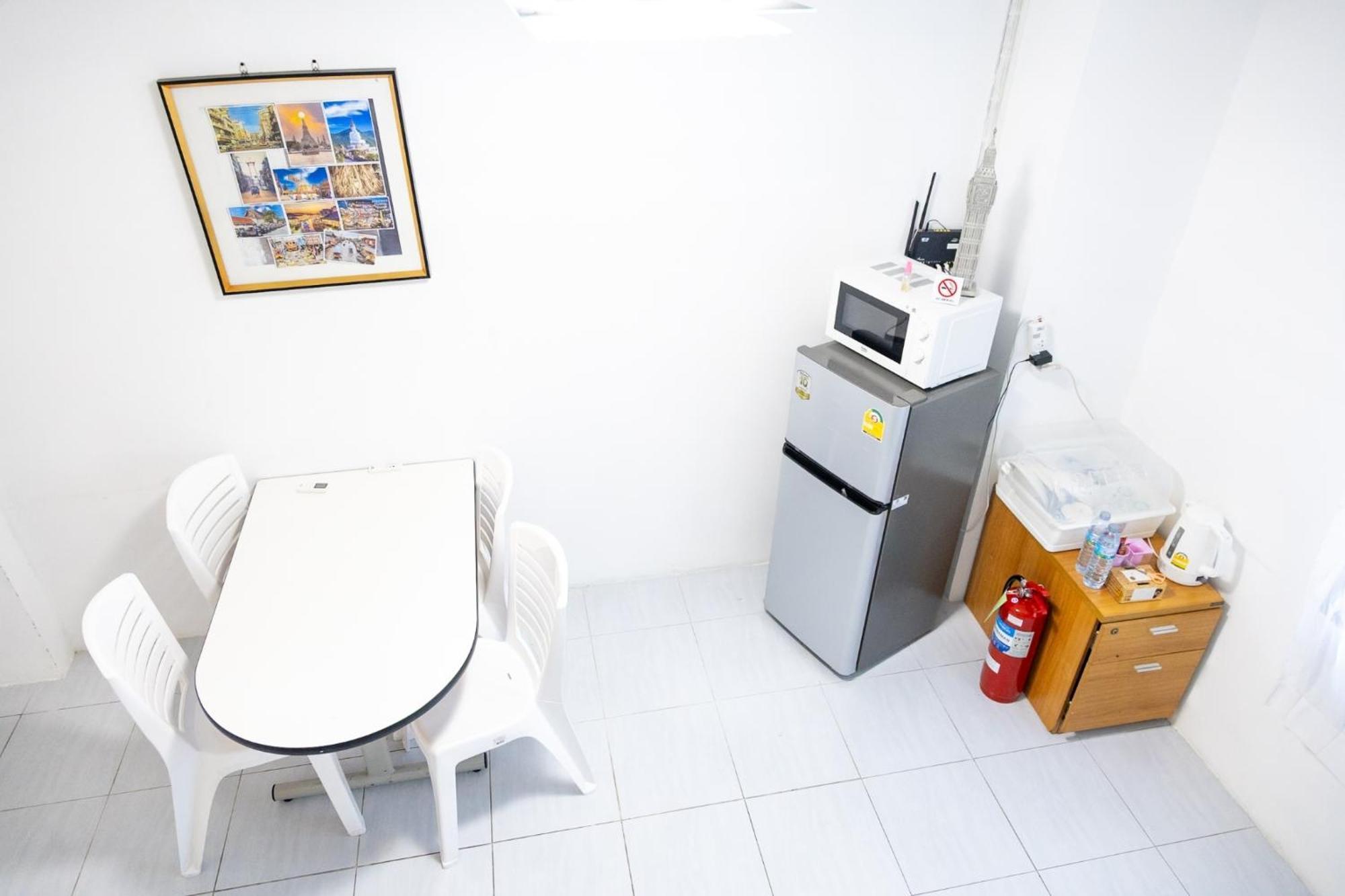 Transit Donmueang Airport Hostel バンコク都 エクステリア 写真